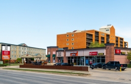 1740 Pembina 3