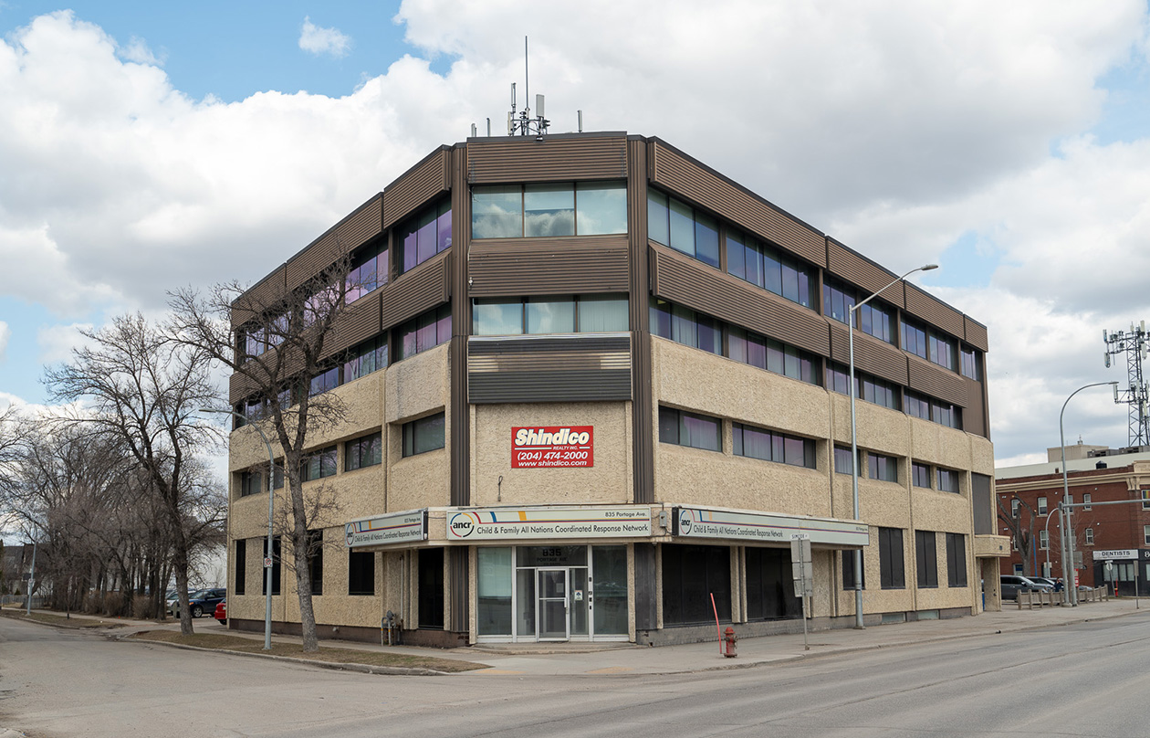 831 Portage 1
