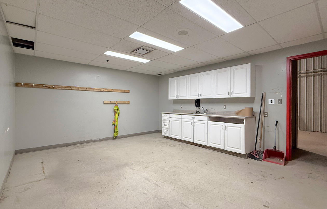 1545 18st N 4