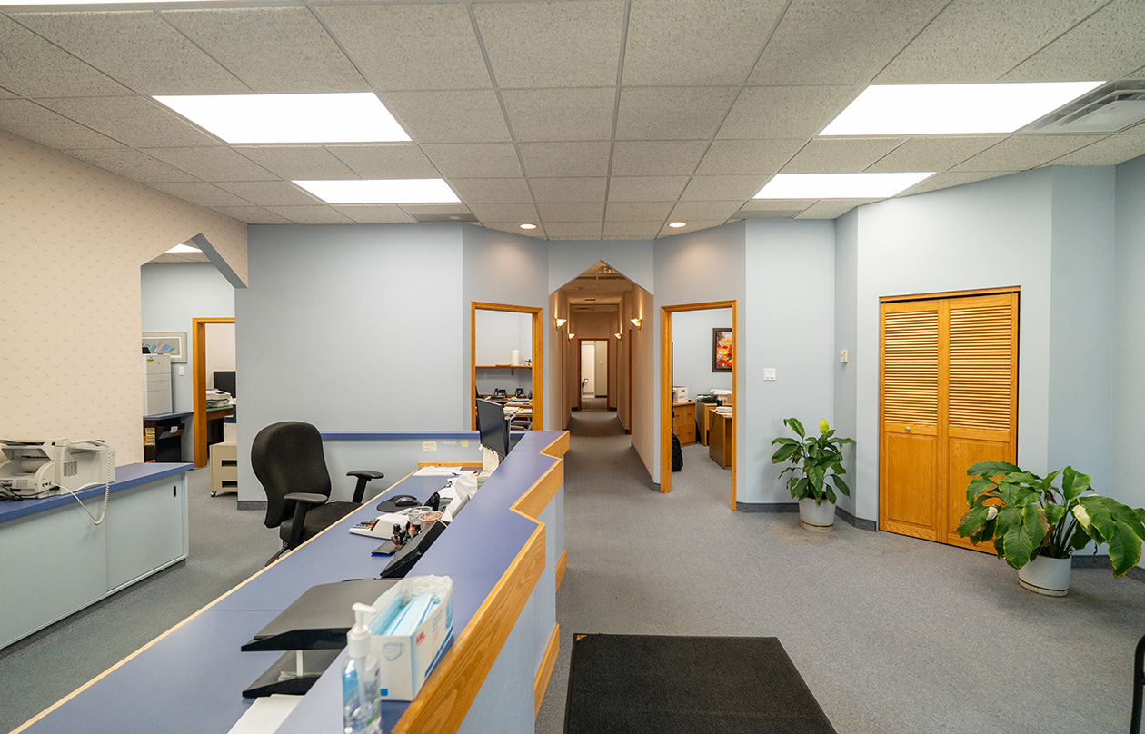 3317 Roblin 4