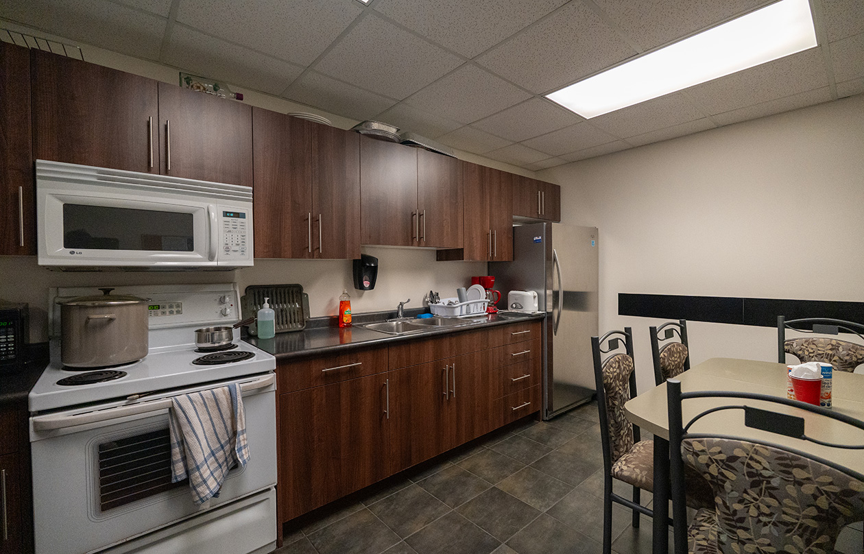 1395 Whyte 8