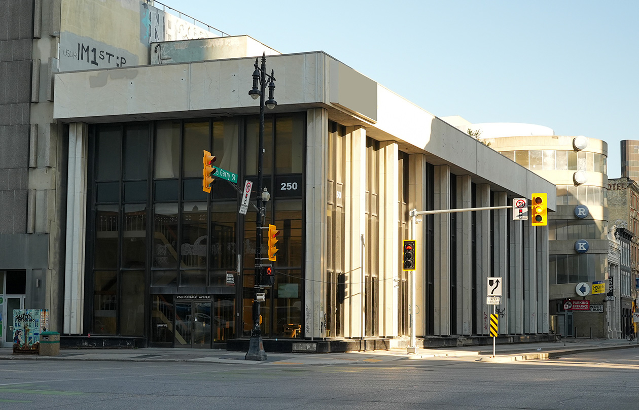 250 Portage 1