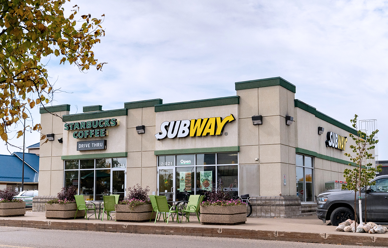 Corral Centre 12 Corral Centre 12