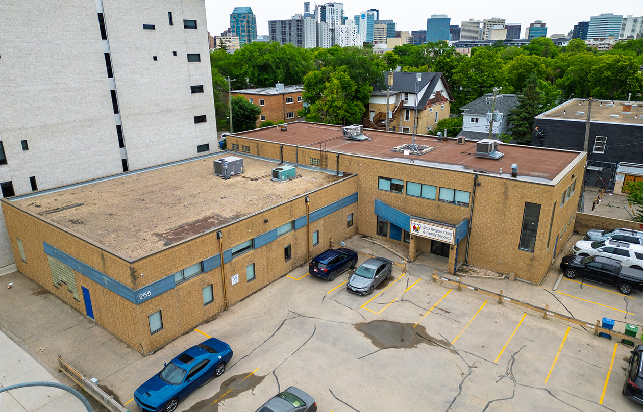 255 & 248 Sherbrook 4 255 & 248 Sherbrook 4