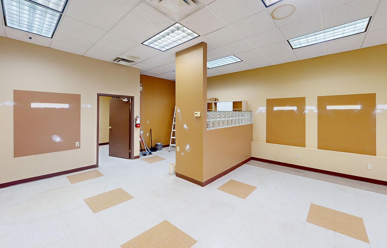 Portage Square - 1043 SF 2