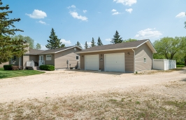 7850 Roblin 1