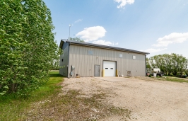 7850 Roblin 14